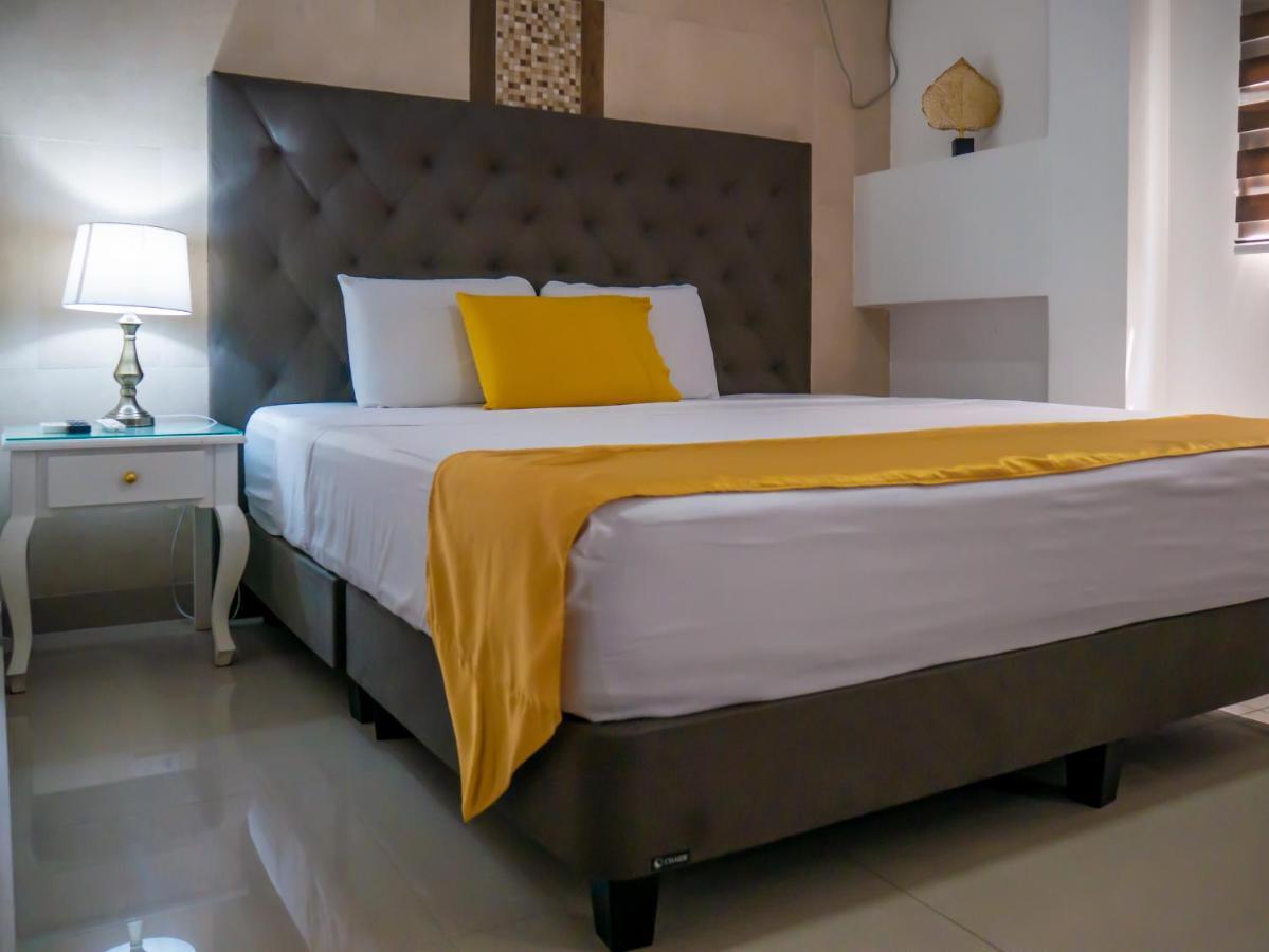 Hotel Boutique The Royalty Guayaquil Exterior photo