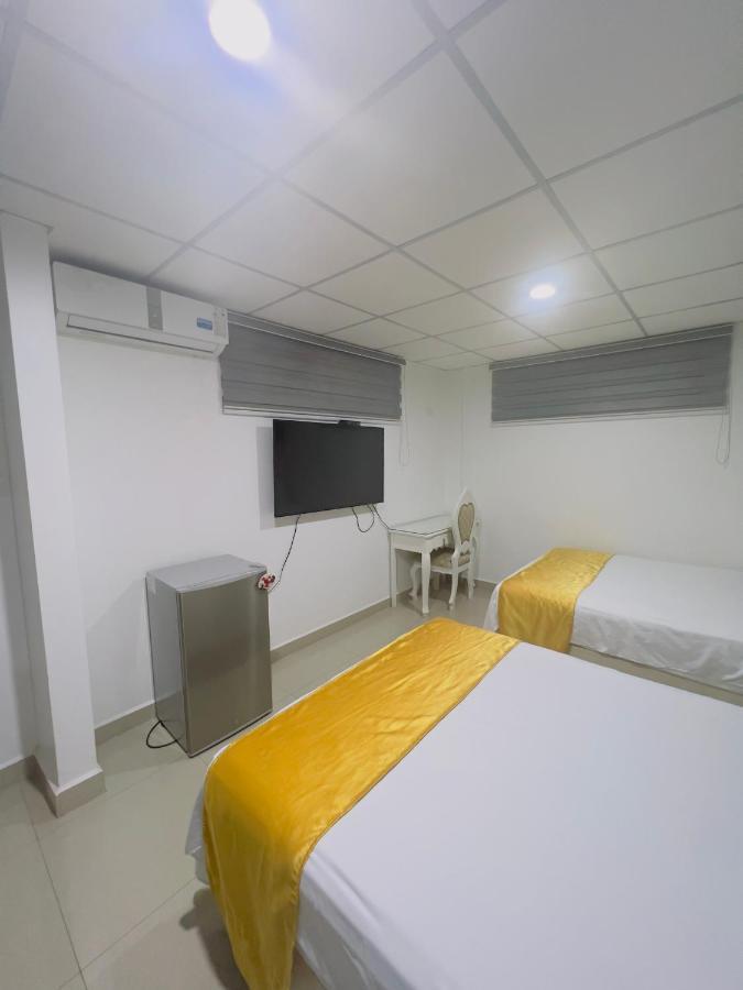 Hotel Boutique The Royalty Guayaquil Exterior photo